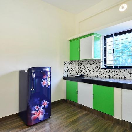 Oyo Home 81801 Akash Villa Trippapur Esterno foto