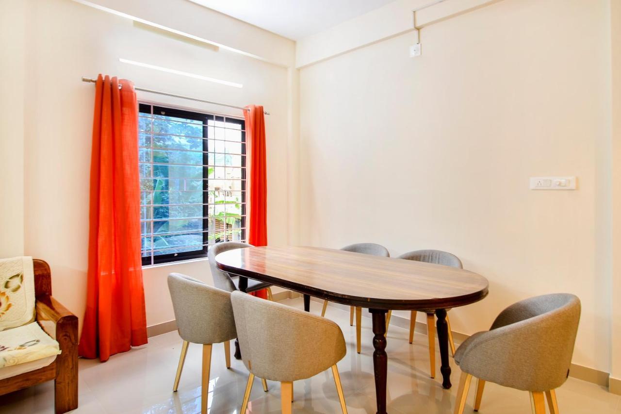 Oyo Home 81801 Akash Villa Trippapur Esterno foto