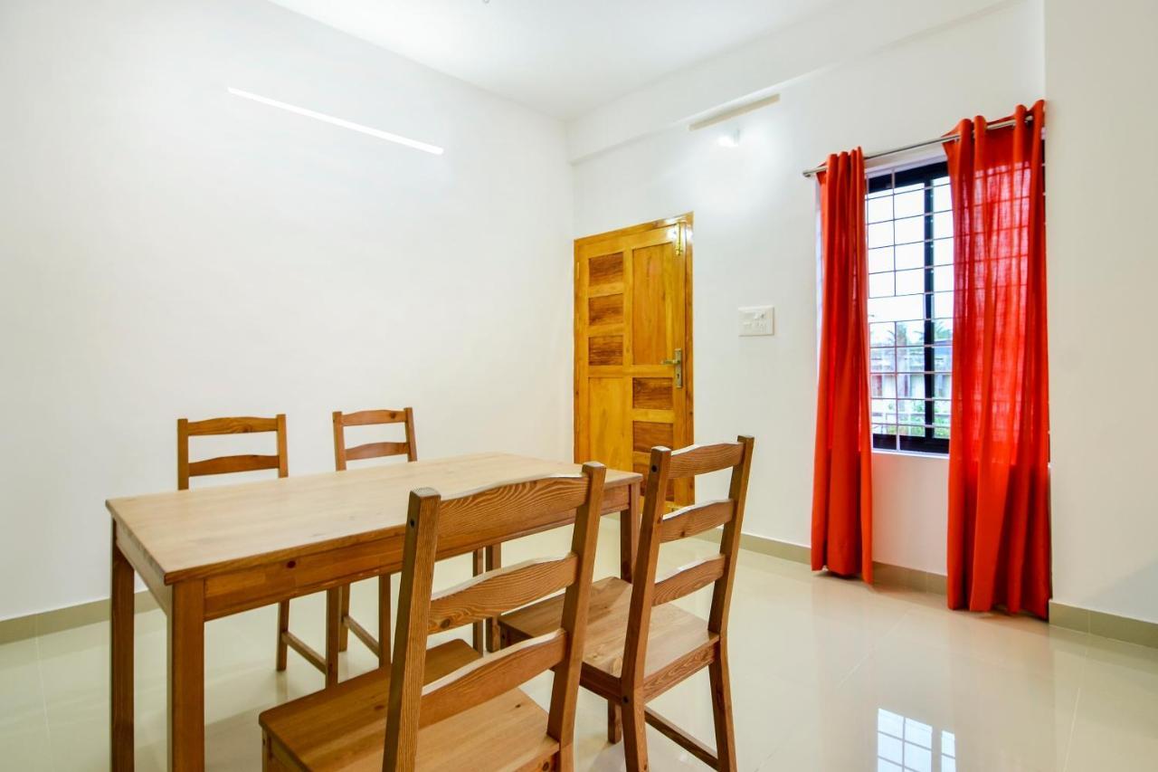 Oyo Home 81801 Akash Villa Trippapur Esterno foto
