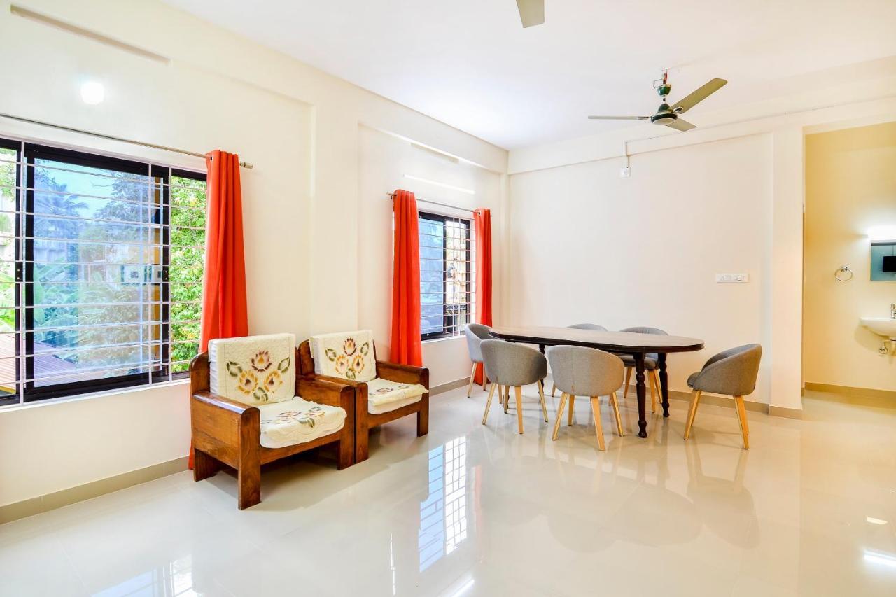 Oyo Home 81801 Akash Villa Trippapur Esterno foto